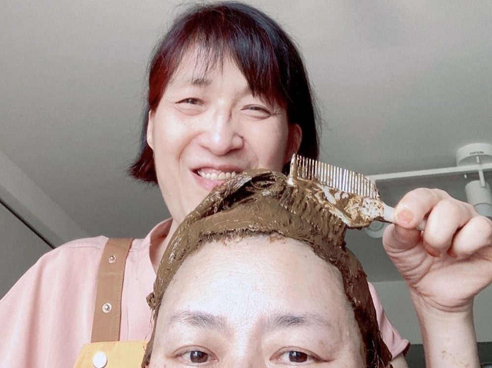 ヘナ染め美容師（2025年7月）（山中さんより提供）