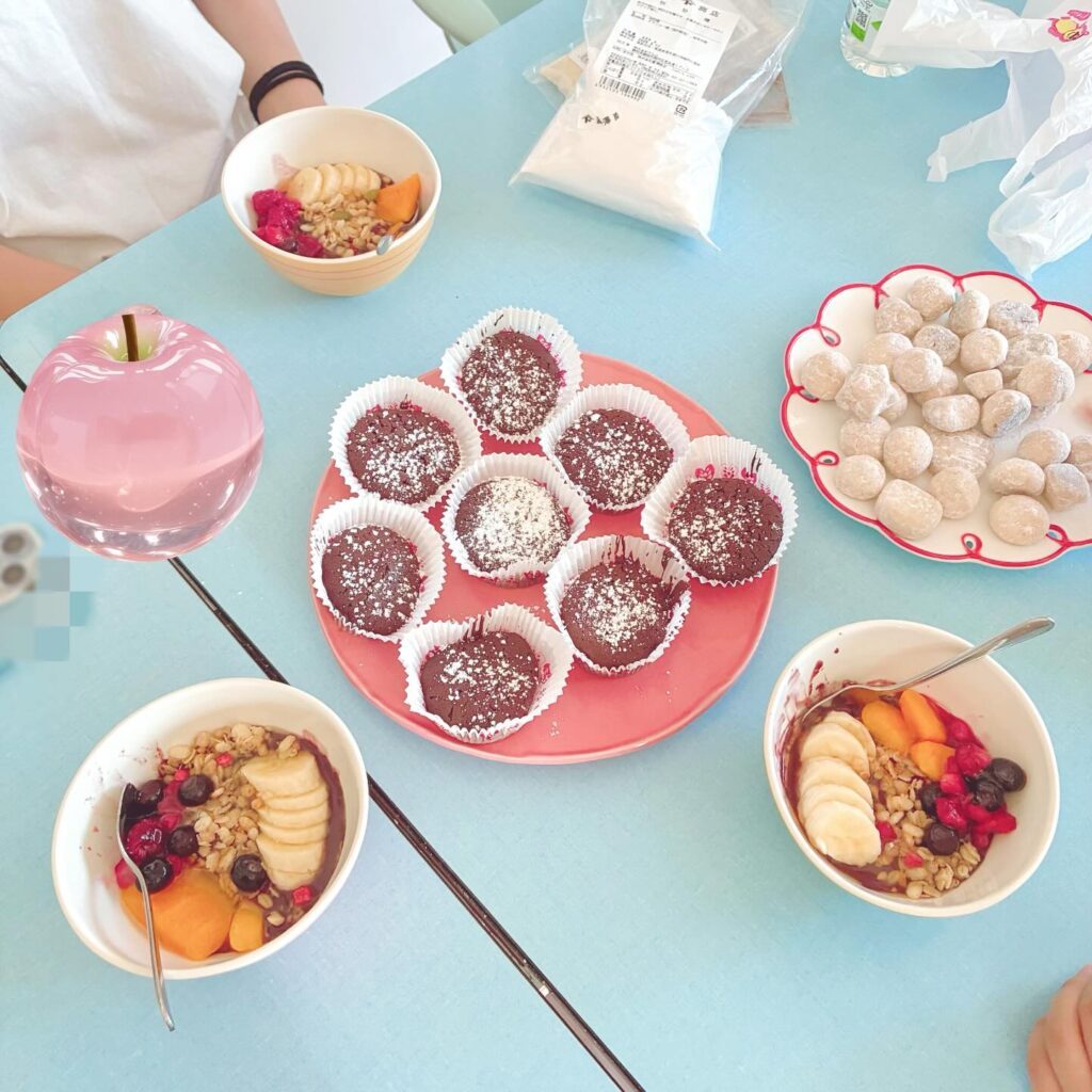 お泊り会で作っていたお菓子など（＠85mikiさんより提供）