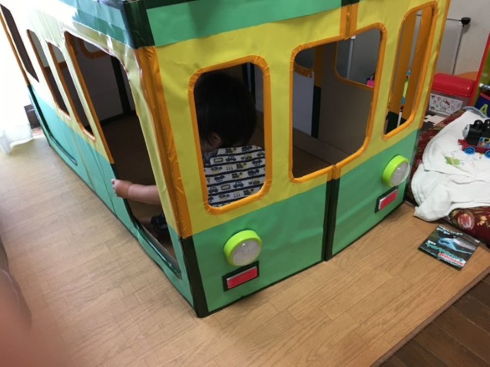 息子さんが遊んでいる様子①（＠shishishishimrさんより提供）