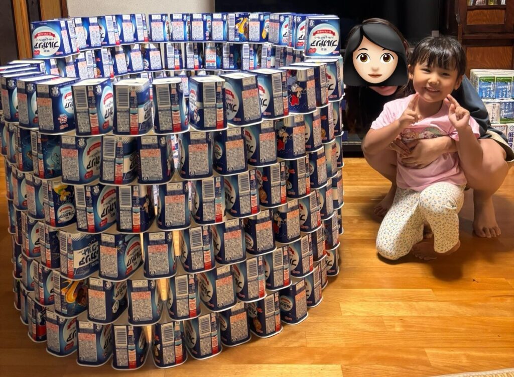 ヨーグルトタワーの完成（＠omu_eggさんより提供）