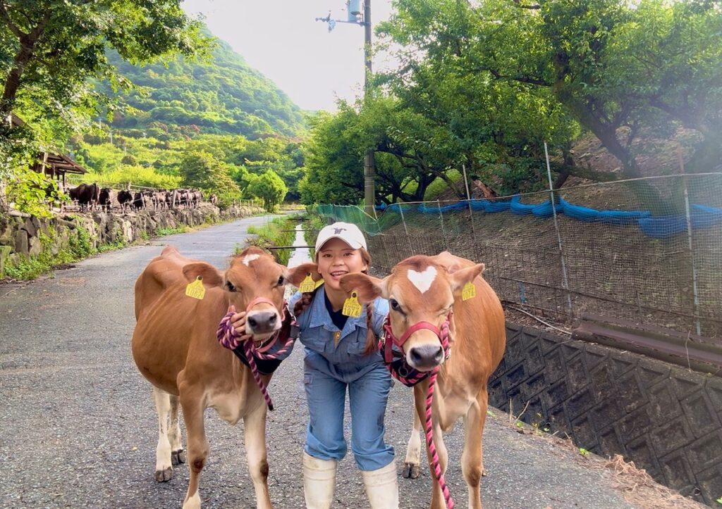 アマナちゃんとサクラちゃん①（＠aerofarm_5865さんより提供）