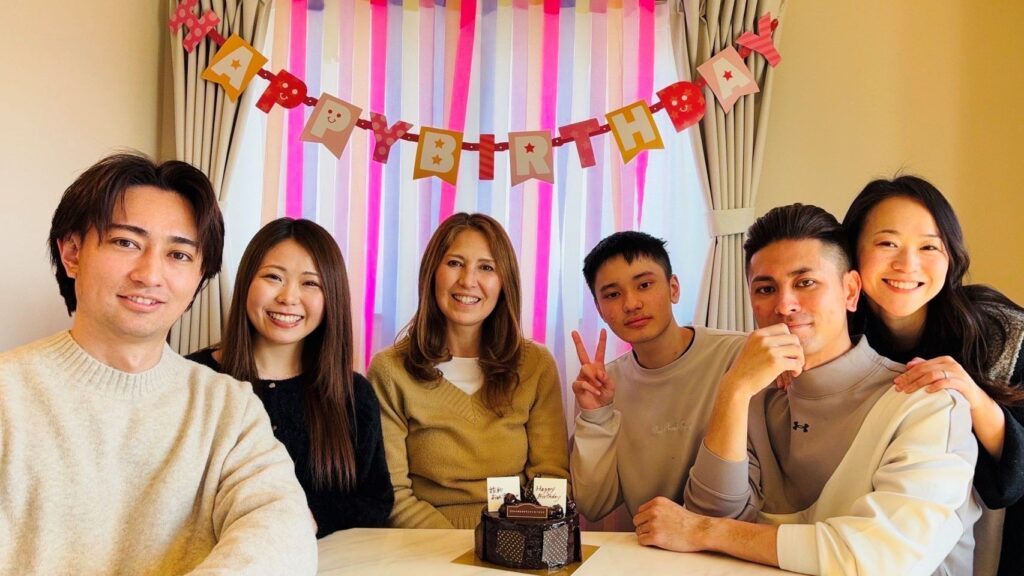 3人の息子さんと奥さんたち（＠welina260さんより提供）