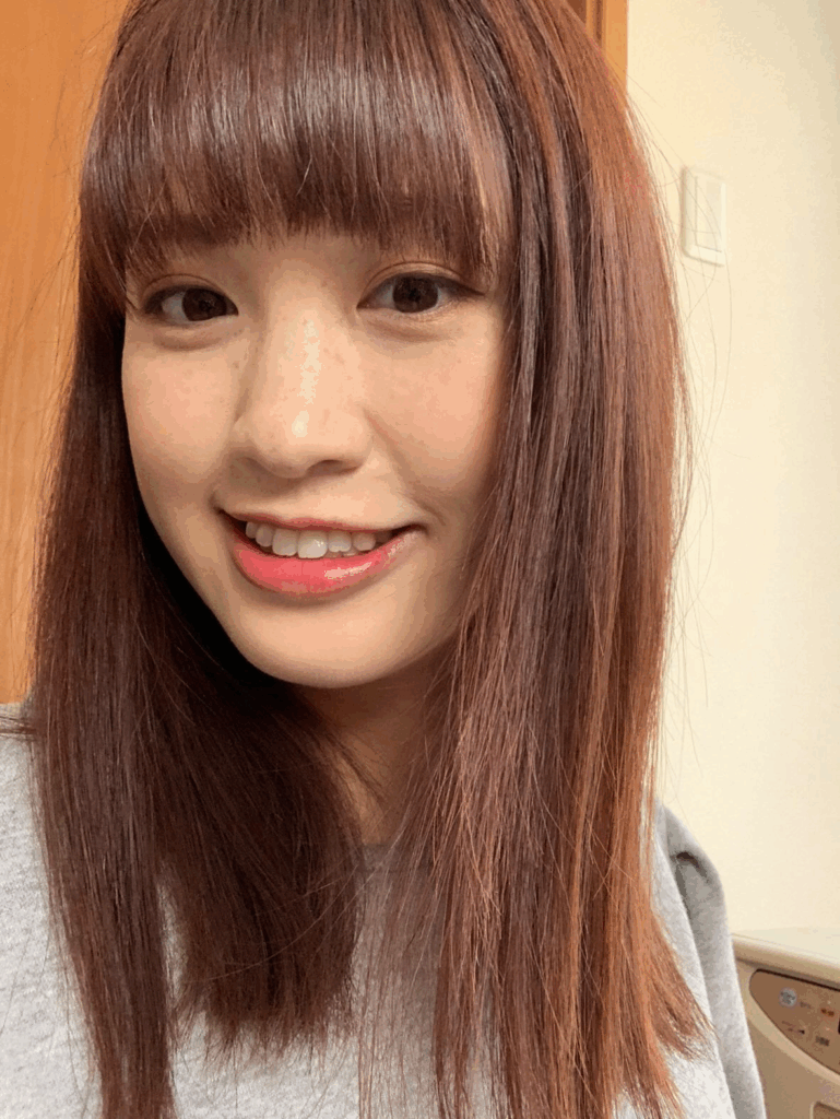 縮毛矯正後のYUIさん（＠curly_hacciさんより提供）