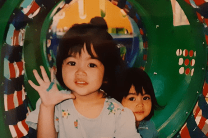 幼少期の2人（@sakahika
さんから提供）