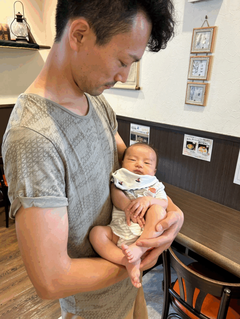 【実際の写真】パパと赤ちゃんの様子