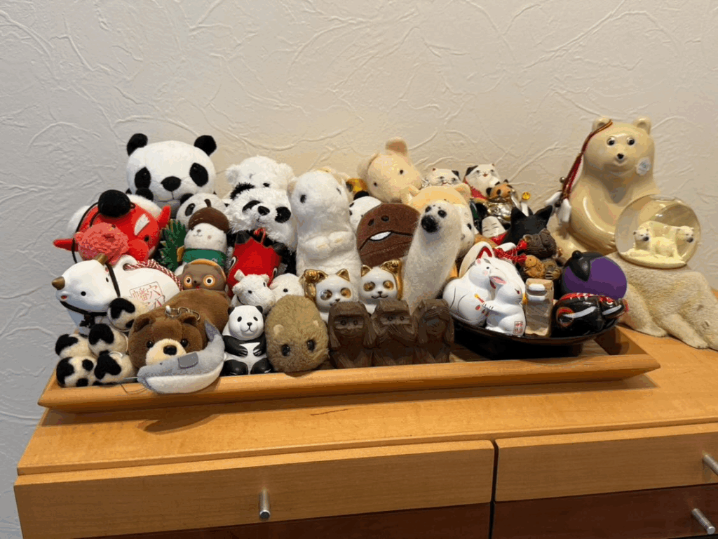 家に飾っているぬいぐるみ①（＠daifukuyagiさんより提供）