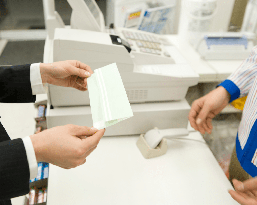 【写真3枚】　コンビニ内の様子