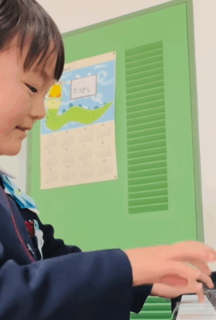 立派に伴奏をつとめあげた息子さん（@ri_ha.pianoさんより提供）