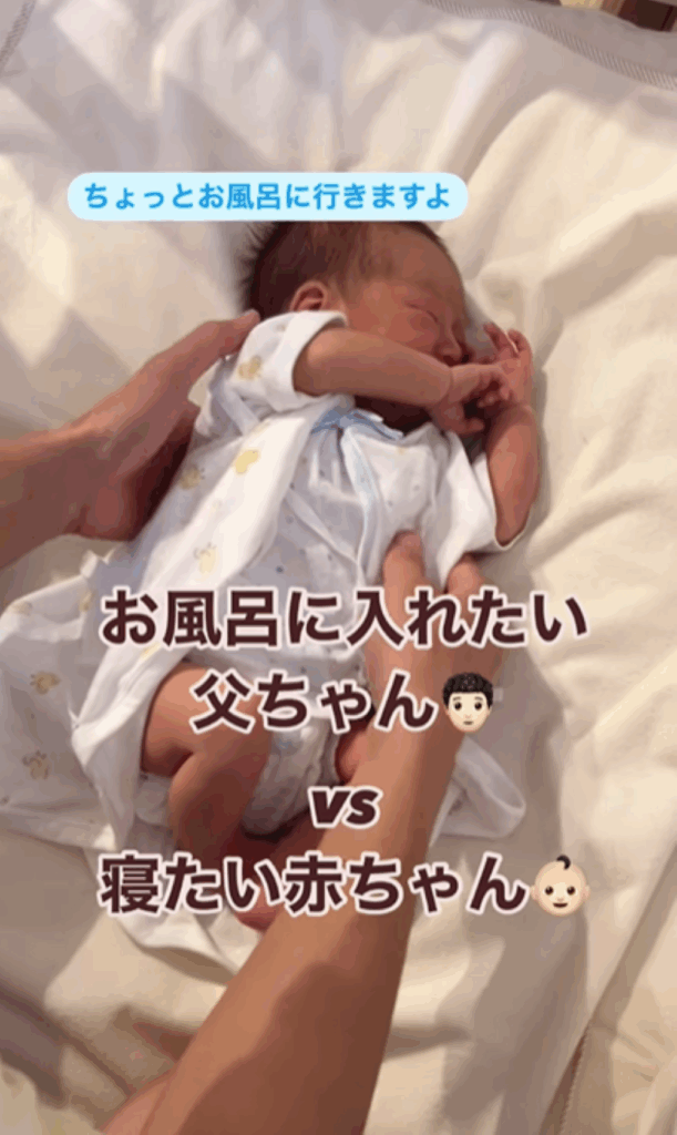 小さな抵抗をする赤ちゃん（＠osenchan.babyさんより提供）
