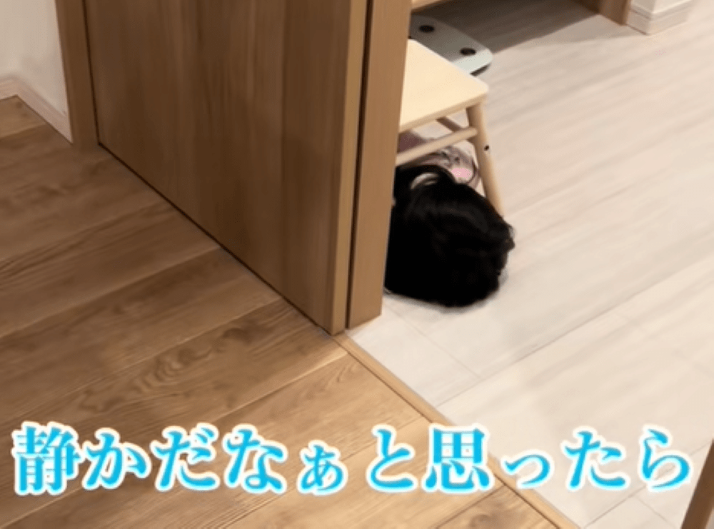 母「静かだなと思ったら」　→3歳娘の予想外の行動に「こんなところで？」「ほっこりしました…！」