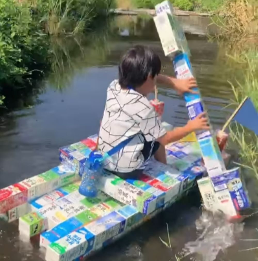 オールもすべて牛乳パック（＠souta_kanato.kさんより提供）