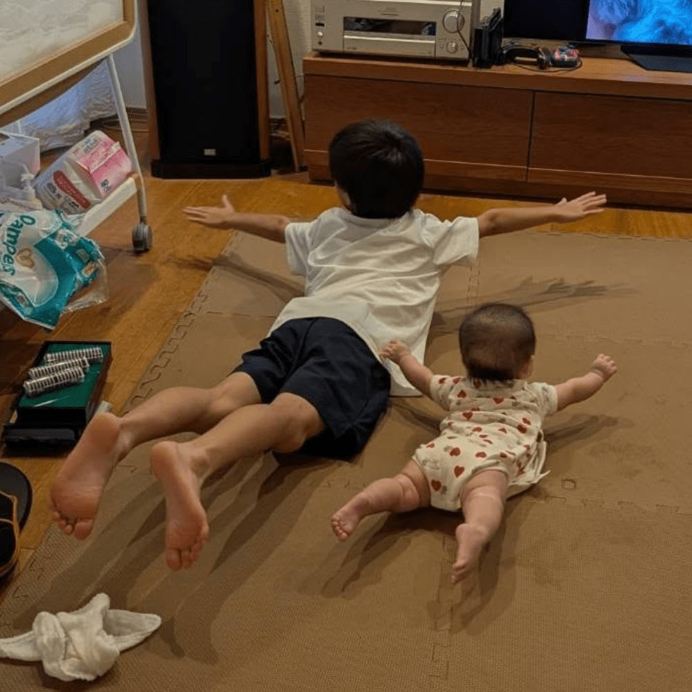 飛んでいるかのようなポーズ（＠fuu_uffさんより提供）