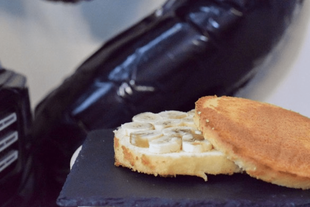 車が好きな息子へ作った誕生日ケーキ。そのリアルな出来栄えに…「えー！！すごい！！」「アイデアが素晴らしい！」「これは大喜び」