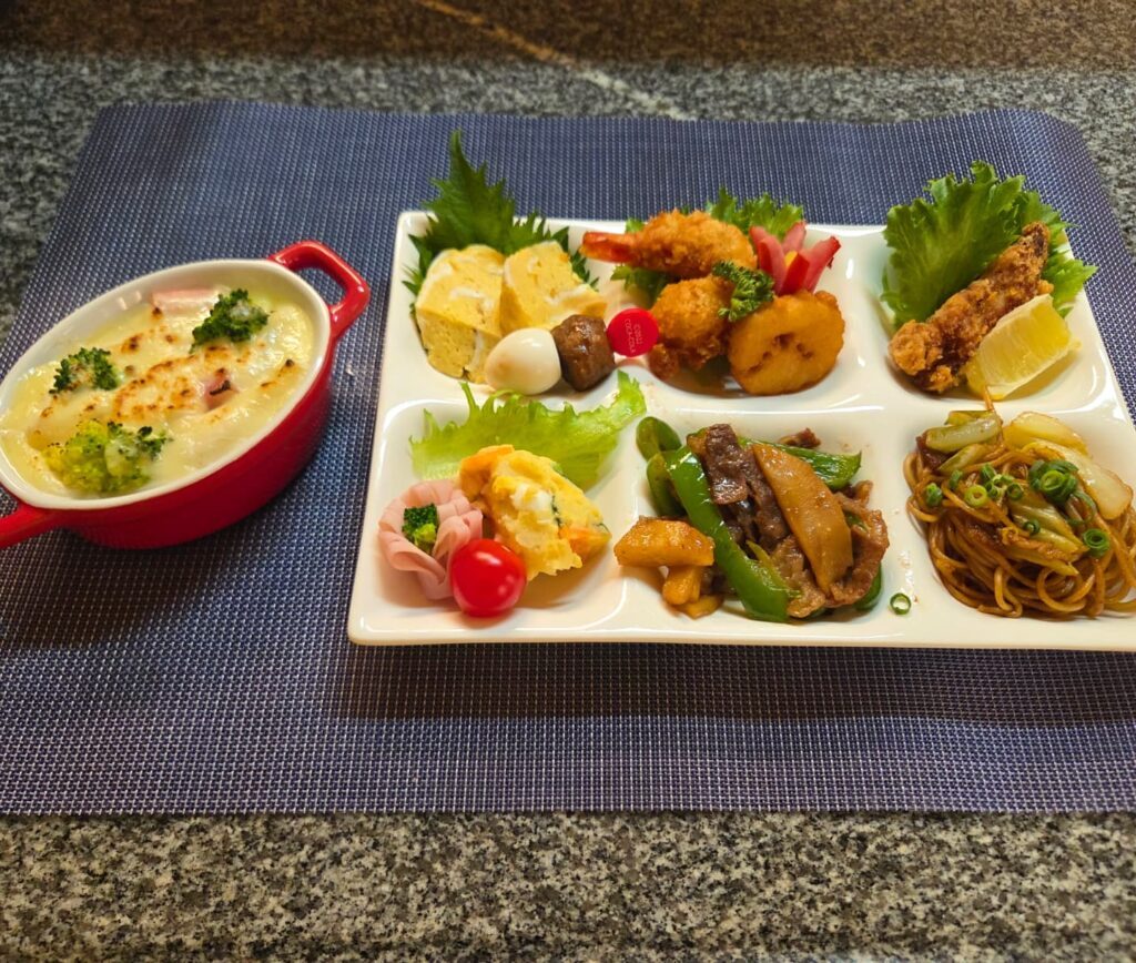 お孫さんへのお祝いオードブル②（＠naoki.shinyoさんより提供）