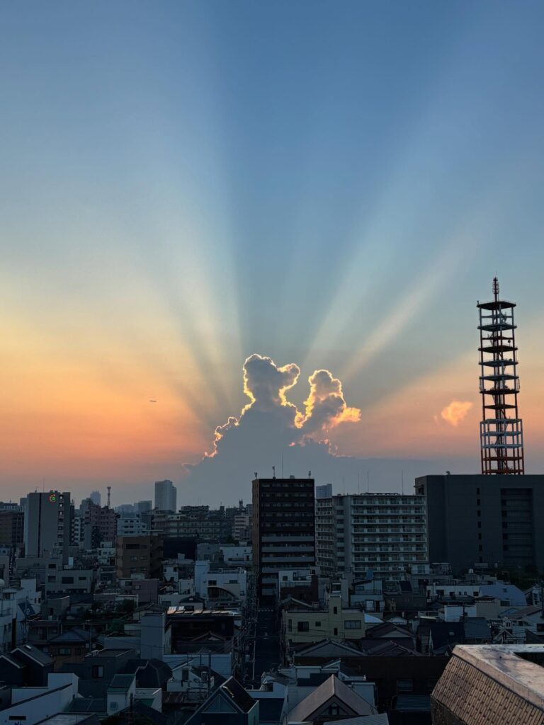 ベランダから撮った空の写真②（＠yukibuu0093さんより提供）