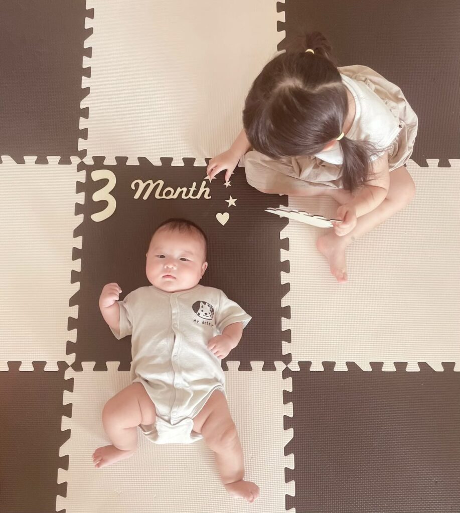 姉妹の様子（＠youki_withbabyさんより提供）