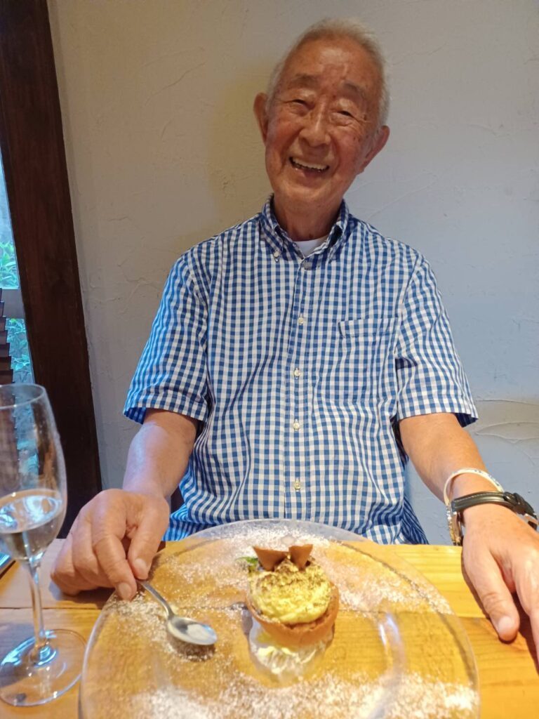 鎌倉での崎山さん（提供写真）