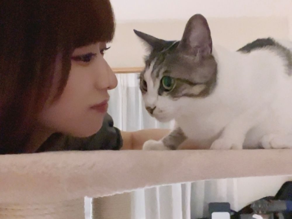 飼い主さんと（＠4kf1siol_さんより提供）