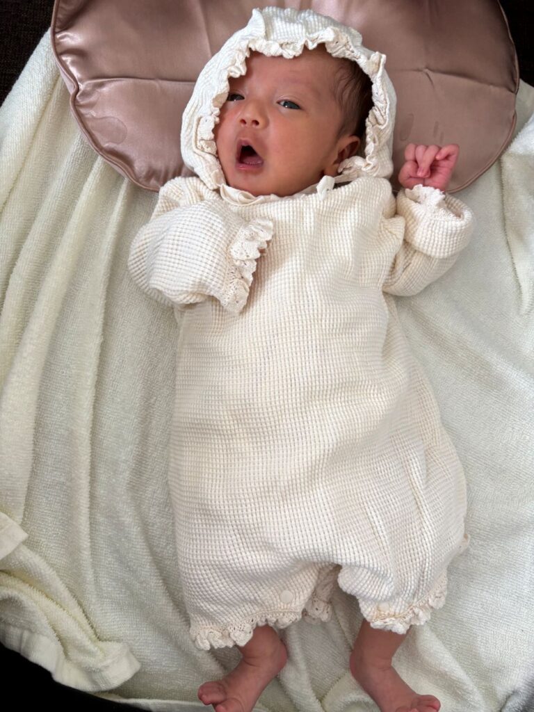 ぱっちりお目目がとっても可愛いです（@2024ababyさんより提供）