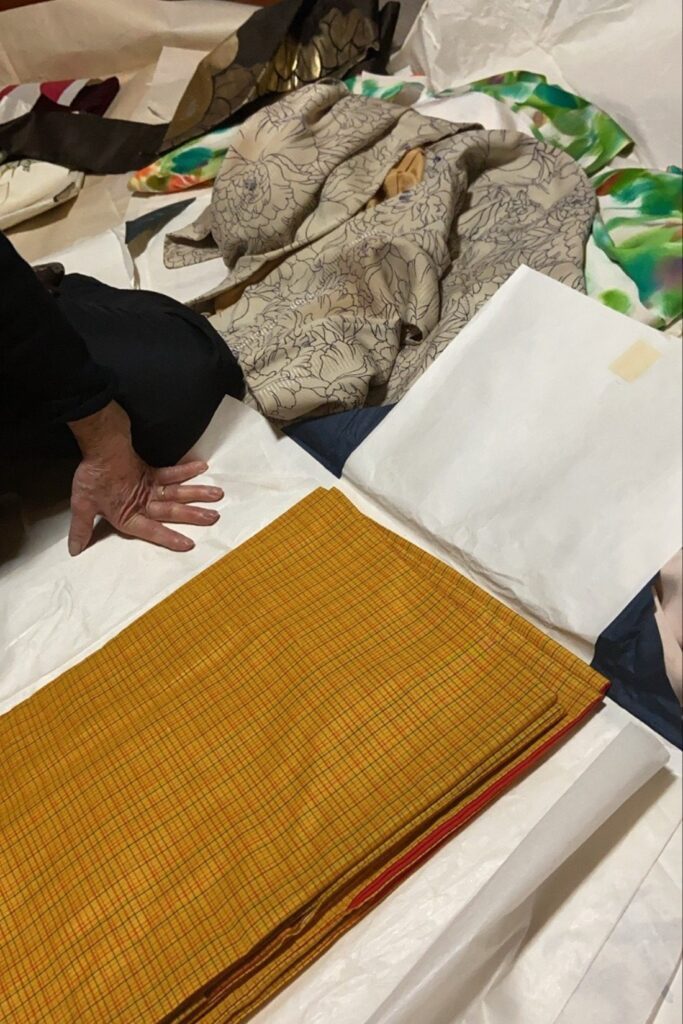 卒業式用の着物を選んでくれました（＠pepe___peさんより提供）