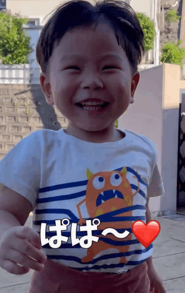 パパさんに駆け寄る姿①（＠ito_kun29さんより提供）