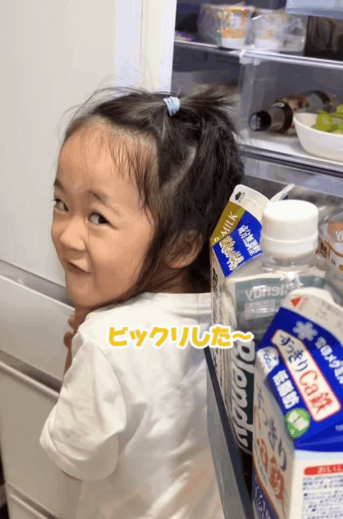 驚くれいちゃん（@rea.rei_catsさんより提供）