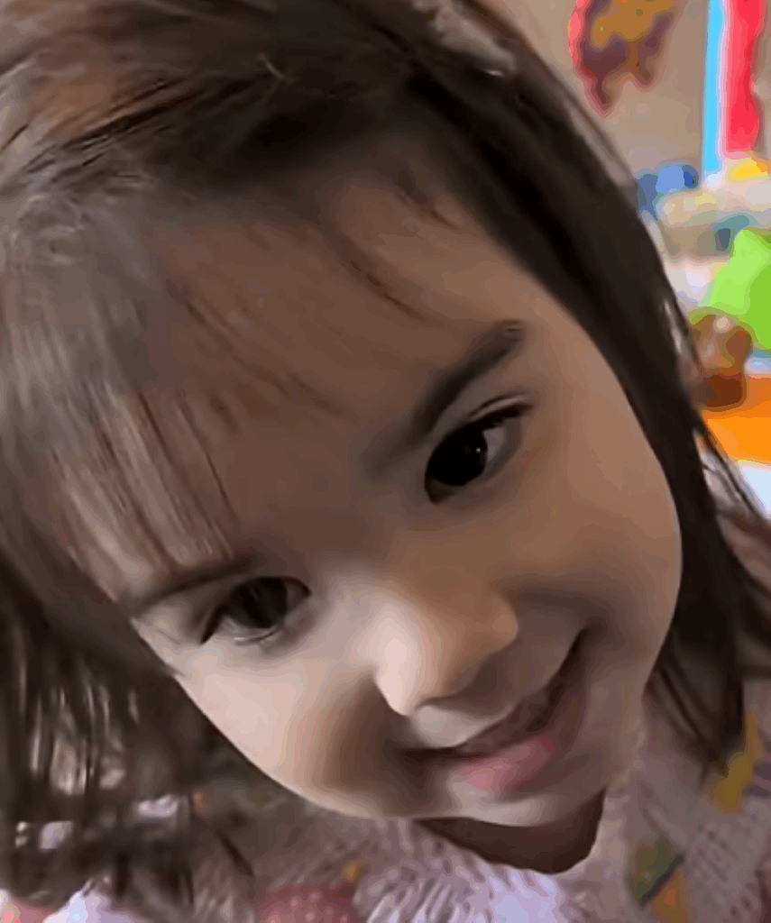 娘さん2歳（＠ambeeschannelさんより提供）