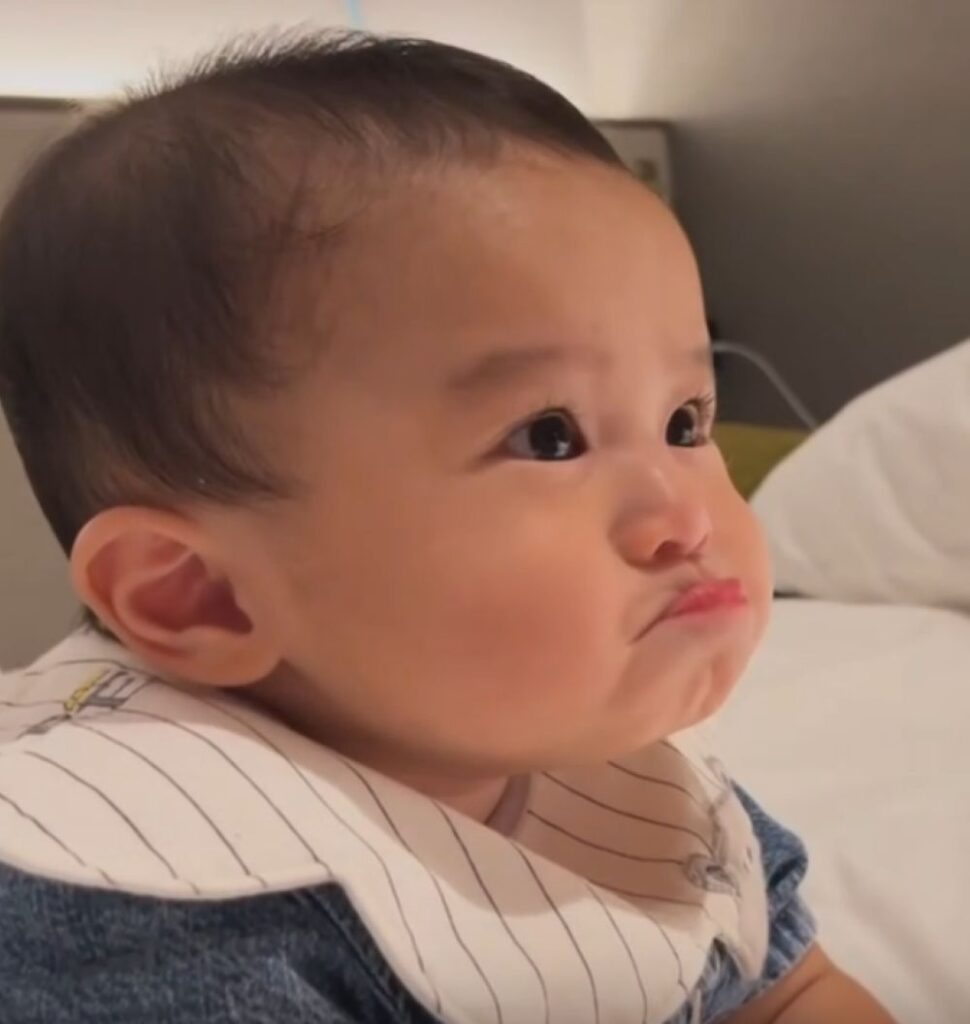 【実際の写真5枚】パックをしたママと息子さん