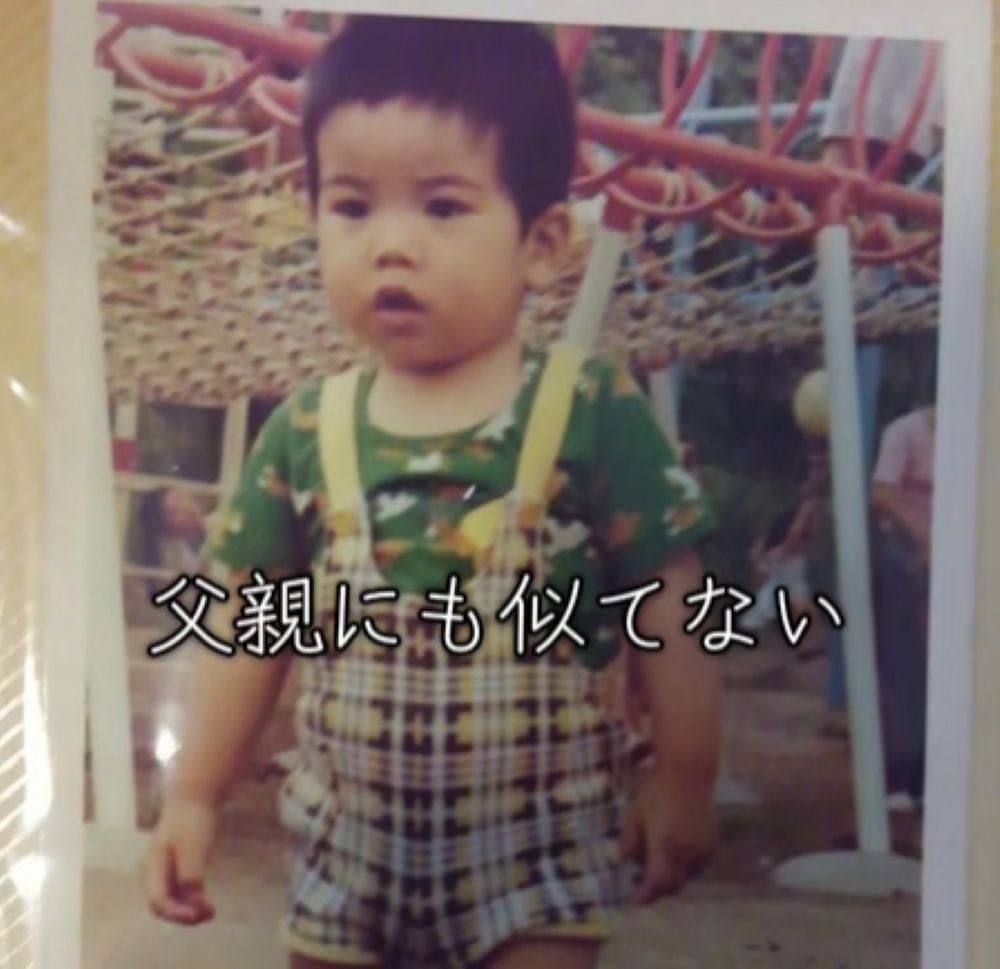 お母さん似だった幼少期のママさん（＠maccomannamifamilyさんより提供）