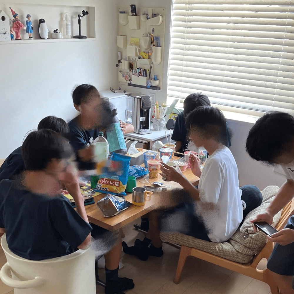 お泊り会の様子(@akamo_nさんより提供)