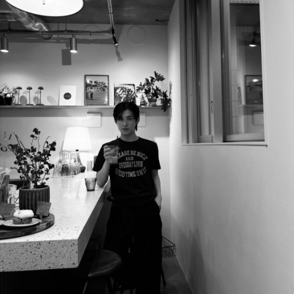 モノクロで写真を撮る様子（genyu_307さんより提供）