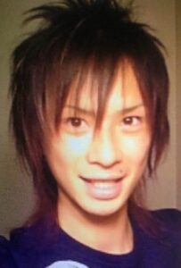 イケイケな平成のギャル男子。18年後のまさかの姿に…「関ヶ原の戦いで負けました？？」「かっこいいと面白いが同時に」「衝撃！！」