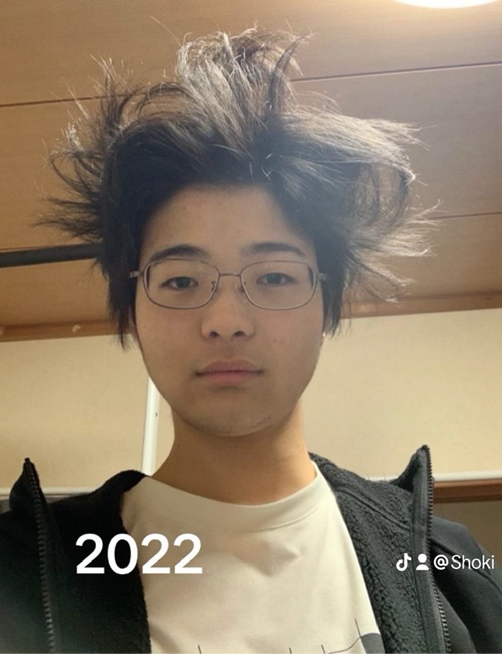 高校時代、引きこもりだった男性。しかし3年後、現在の姿に「いやイケメンすぎる」「嘘だろ嘘だろ？！」「かっこよ」