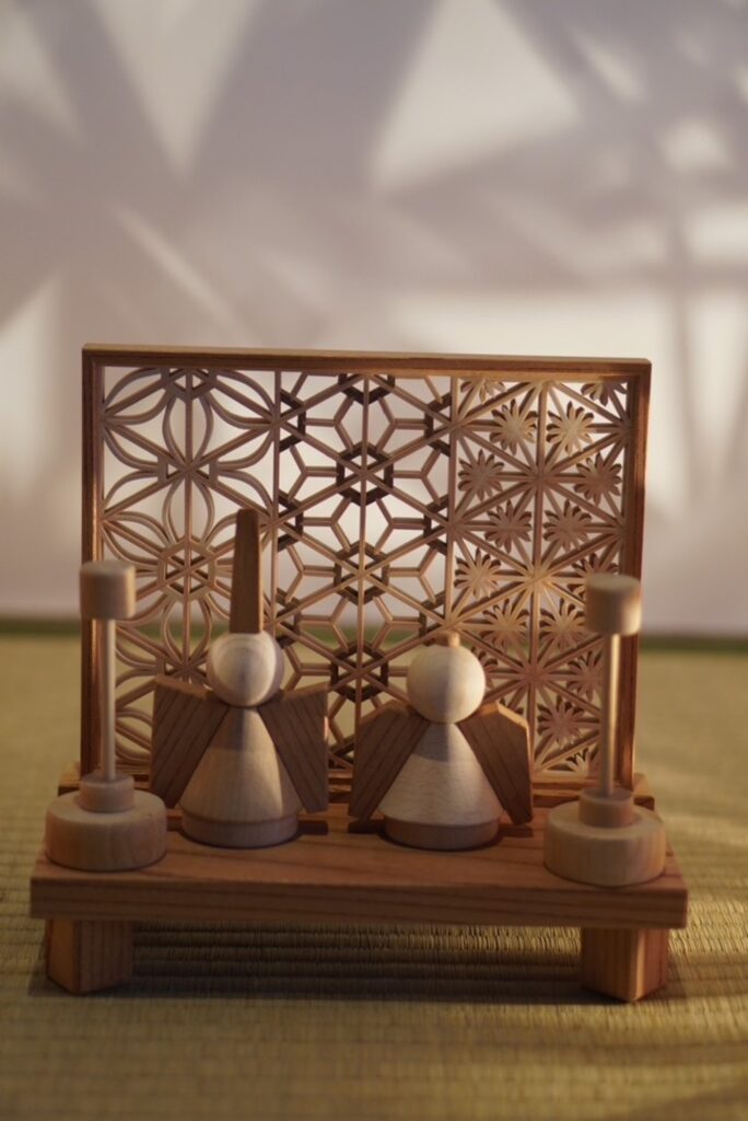 組子入りのお雛様（@inanori0503さんより提供）