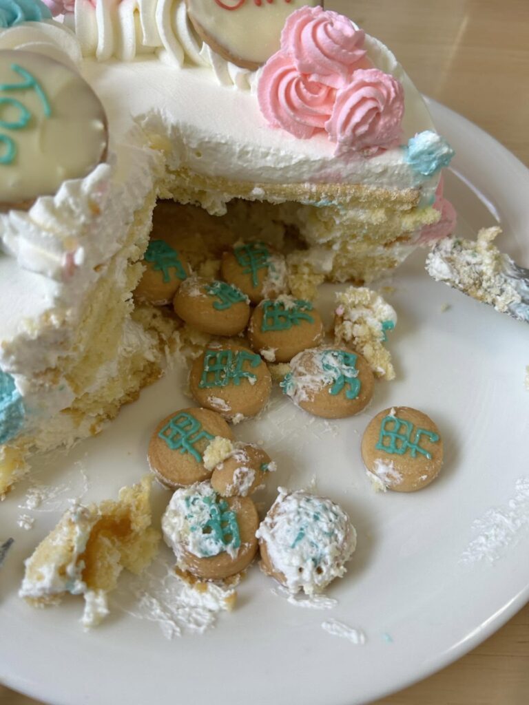 ジェンダーリビールケーキ②（＠i010_511さんより提供）