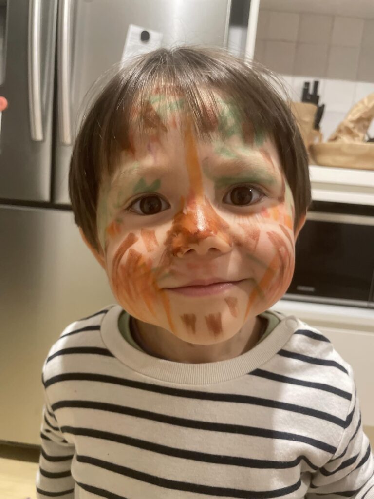 息子さんの驚きの姿（＠mio.22222さんより提供）