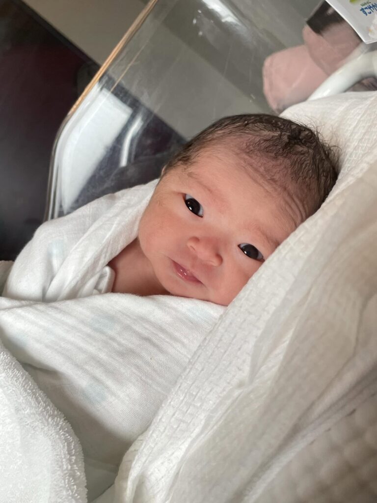 出産直後の様子（＠maimaibuta1101さんより提供）