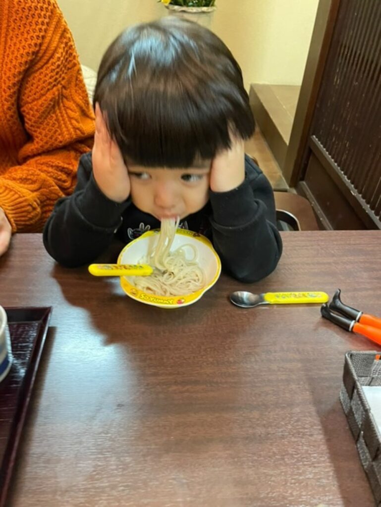 うどんが美味しすぎての一枚（@konomi_kanekoさんより提供）