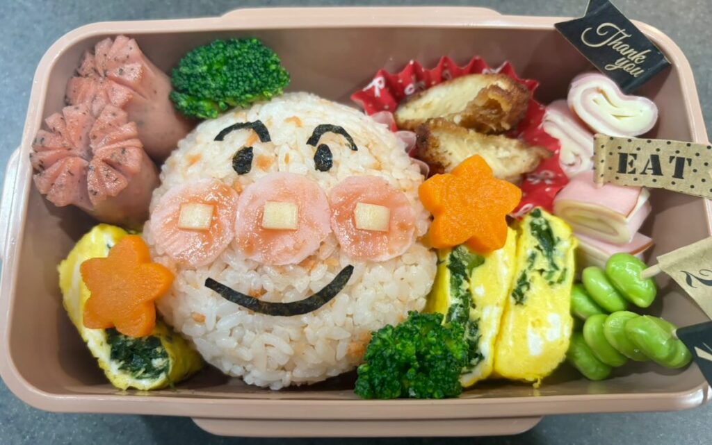 これまでのお弁当①（＠q0922pさんより提供）