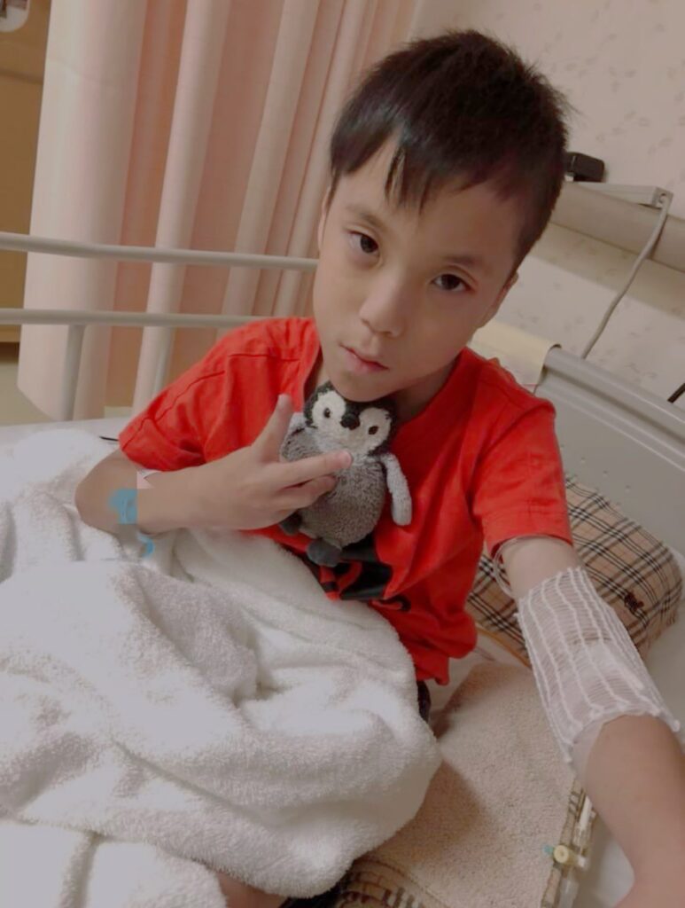 病院での様子①（＠twins_donuts_taiyakiさんより提供）