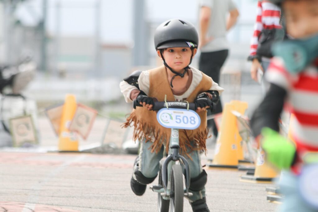 レース中の息子さん（＠hicchiwearさんより提供）