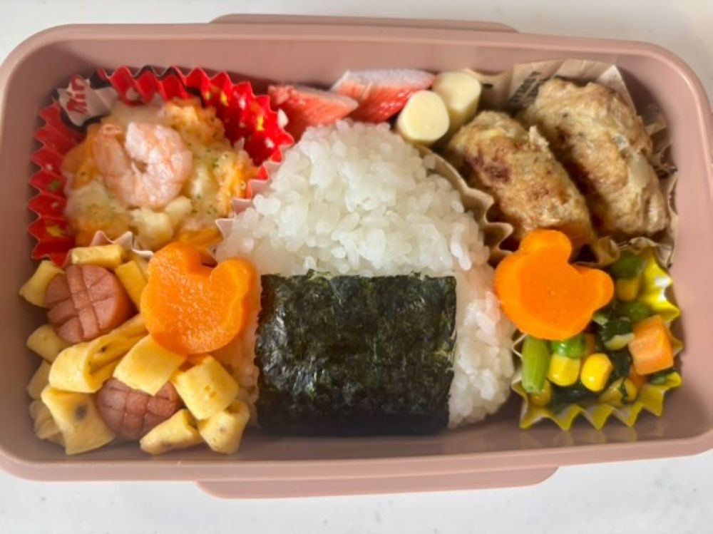 これまでのお弁当②（＠q0922pさんより提供）