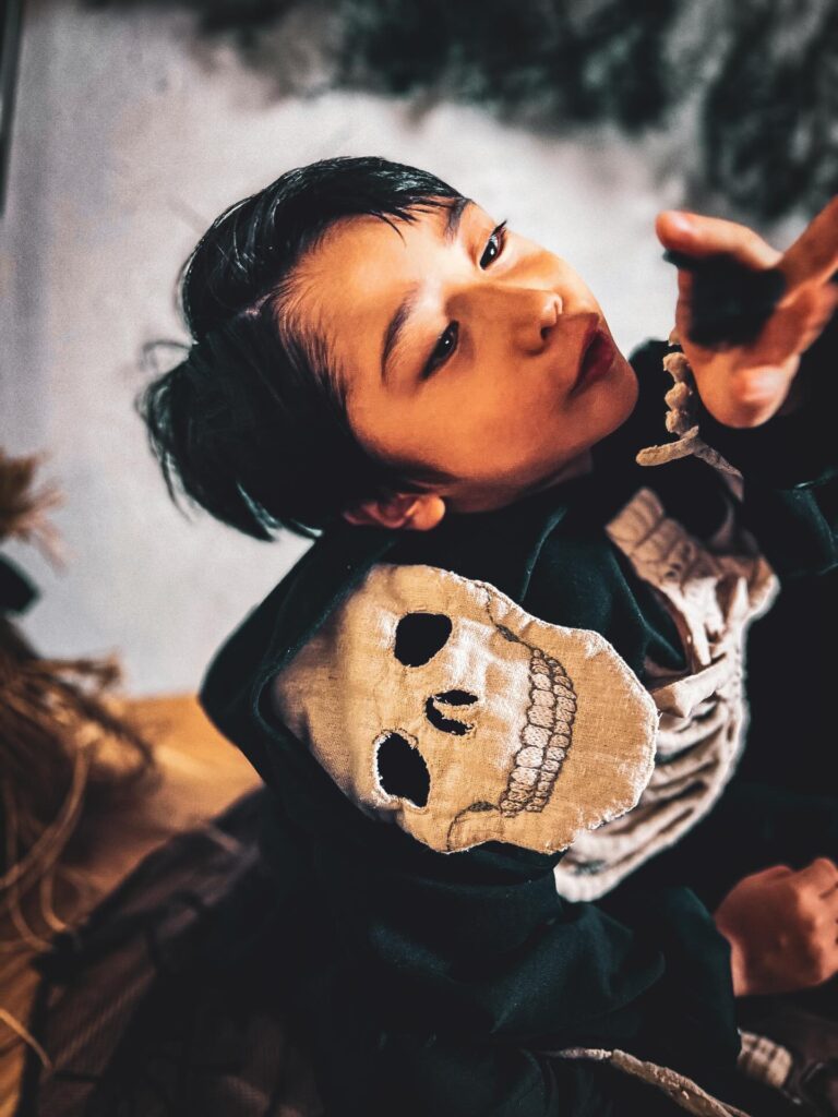 ハロウィーンの衣装を着た息子さん②（＠pachiko0729さんより提供）