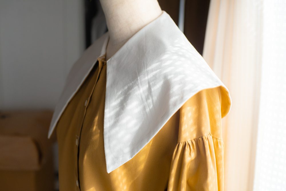 【実際の写真】ワンピースを着る母と祖母