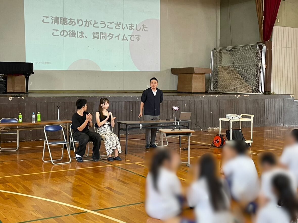 数十秒に1回「あっあっ」「にゃーにゃー」と声が出てしまう女性。トゥレット症候群と戦う現在の様子に迫る