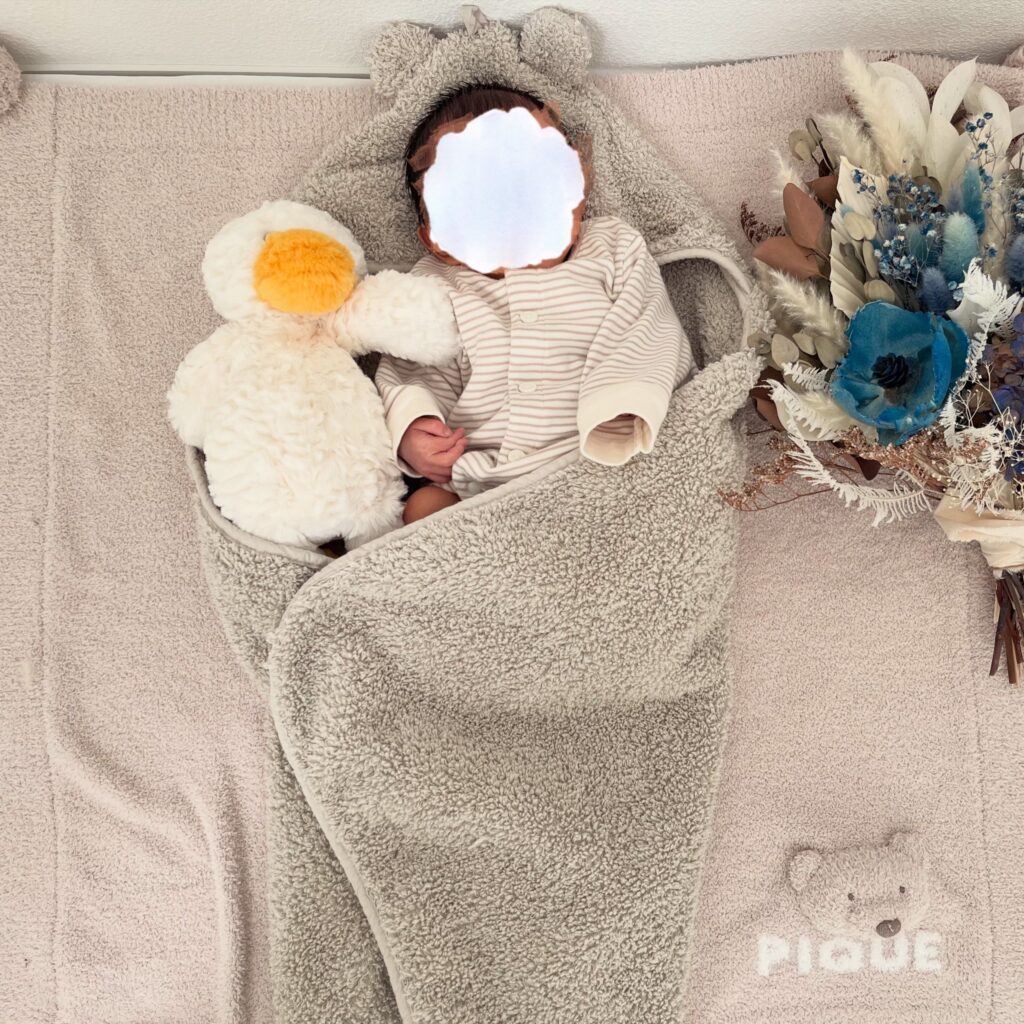 添い寝、かわいい♪（@eKQK6w2AFさんより提供）