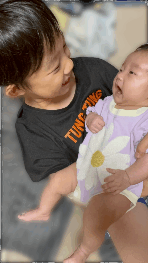 笑い合う2人（＠nekonohanasanさんより提供）