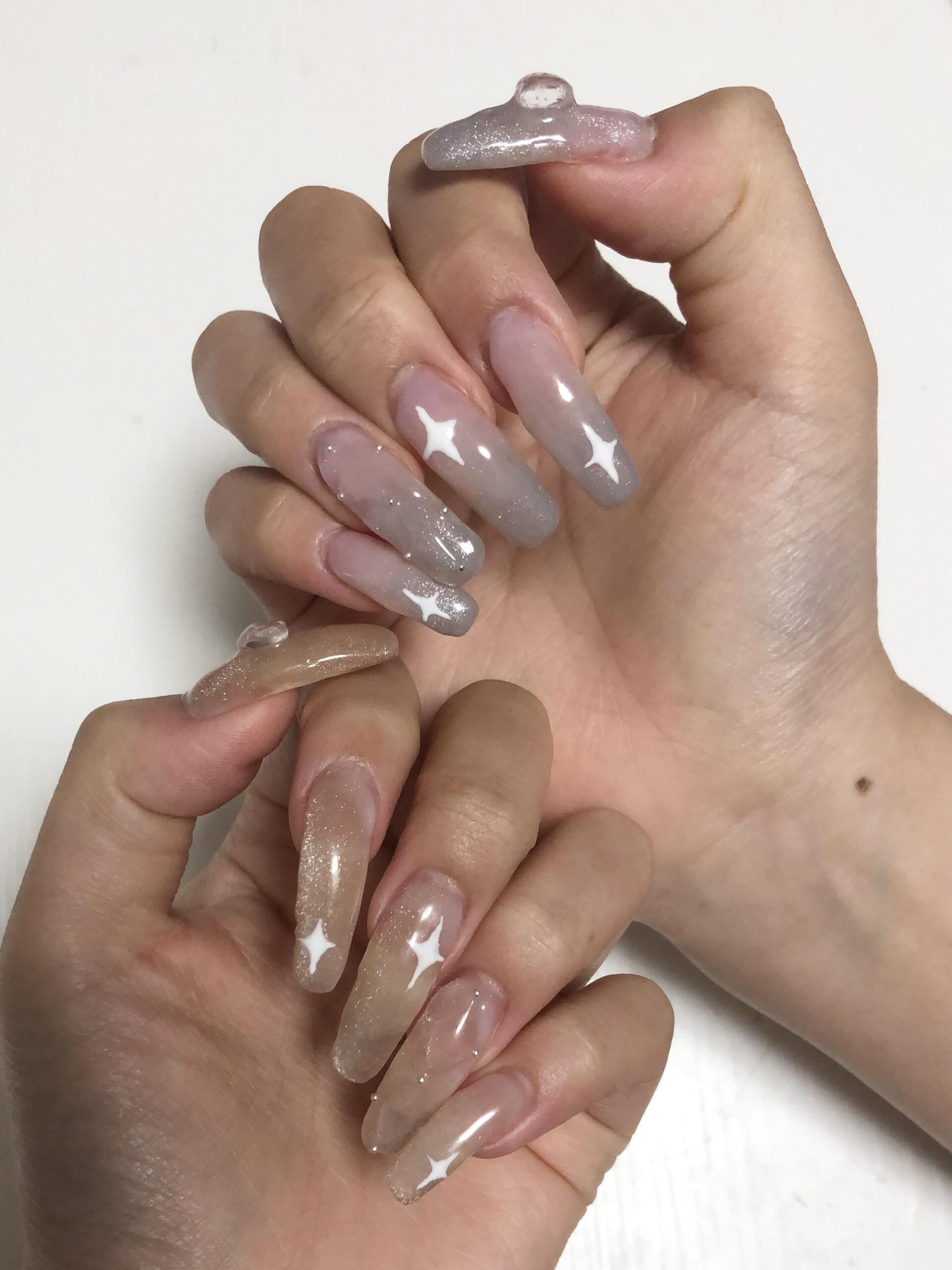 ガタガタのセルフネイルに悩む女性。しかし、努力を続けた結果…　「これはお店のクオリティ」「ネイリストになるべき」