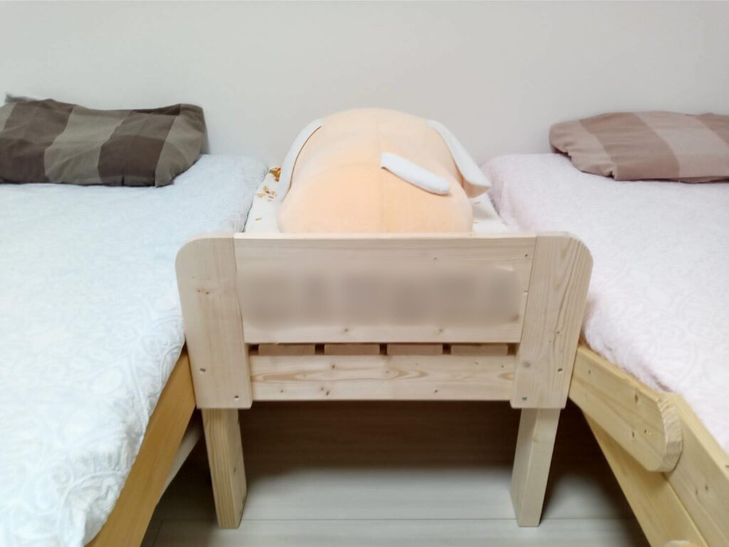 おじいちゃんの手作りベッド①（＠nanochan_0201さんより提供）