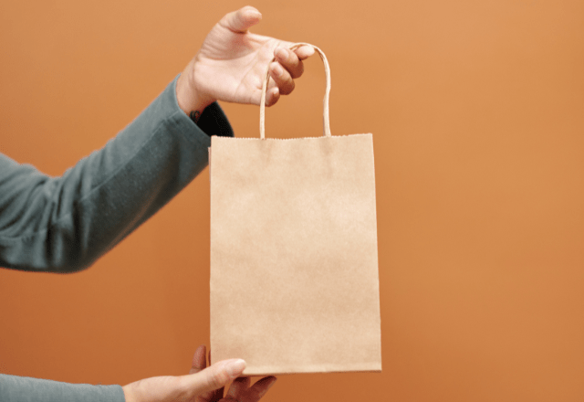 夏休み、子連れでプラネタリウムへ。出発直前、ママ友から渡された“袋の中身”に「ただただ驚きました」「本当に素敵」